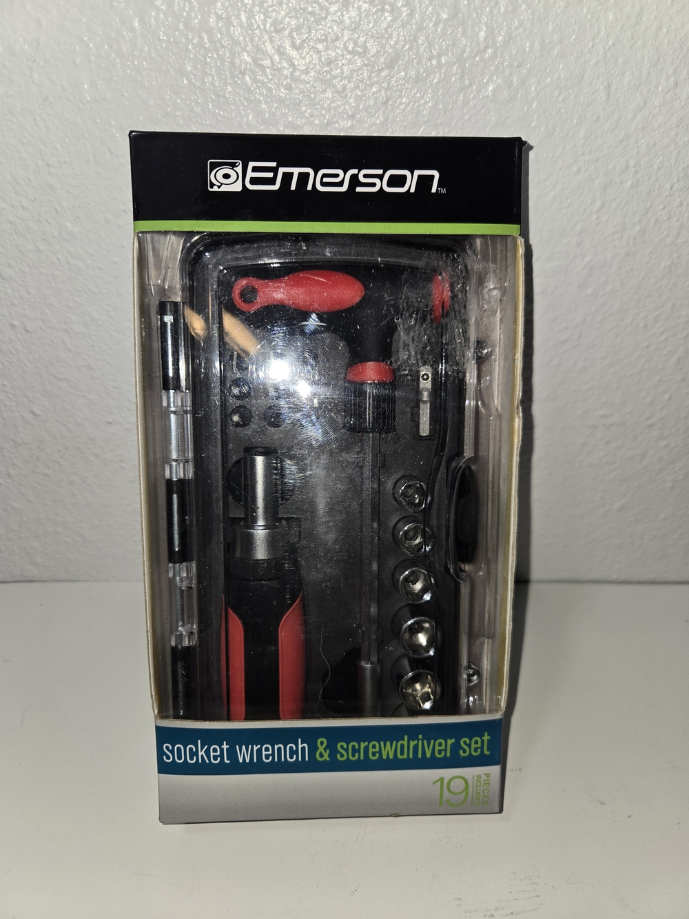 Emerson Red & Black Socket Wrench and Screwdriver Set - 19 Piece
